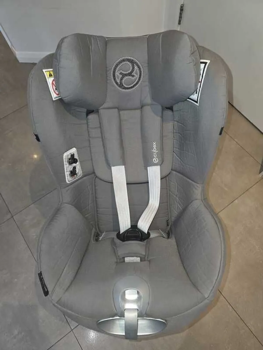 Cybex Sirona Z i-Size Car Seat  Base Z Swivel  Soho Grey - Image 4