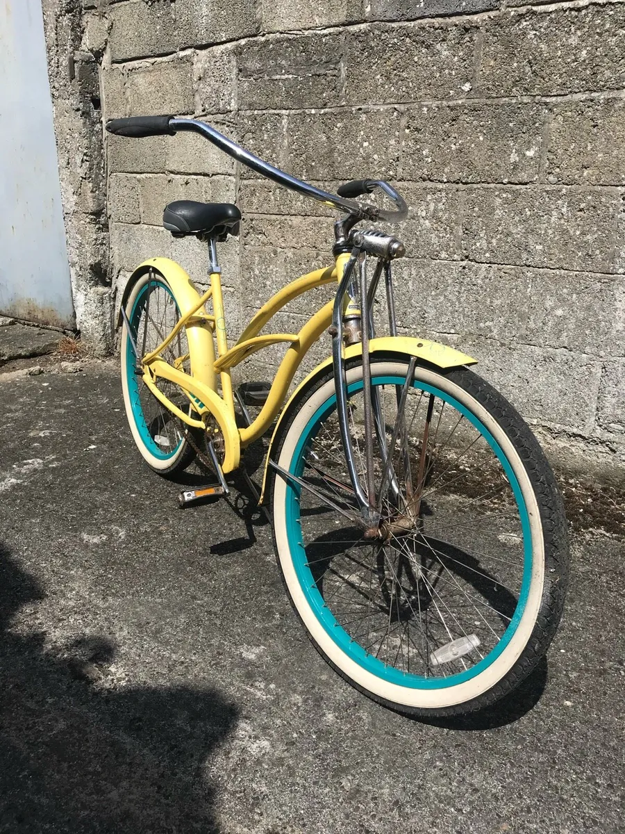 Classic Ladies Beach Cruiser - Image 1