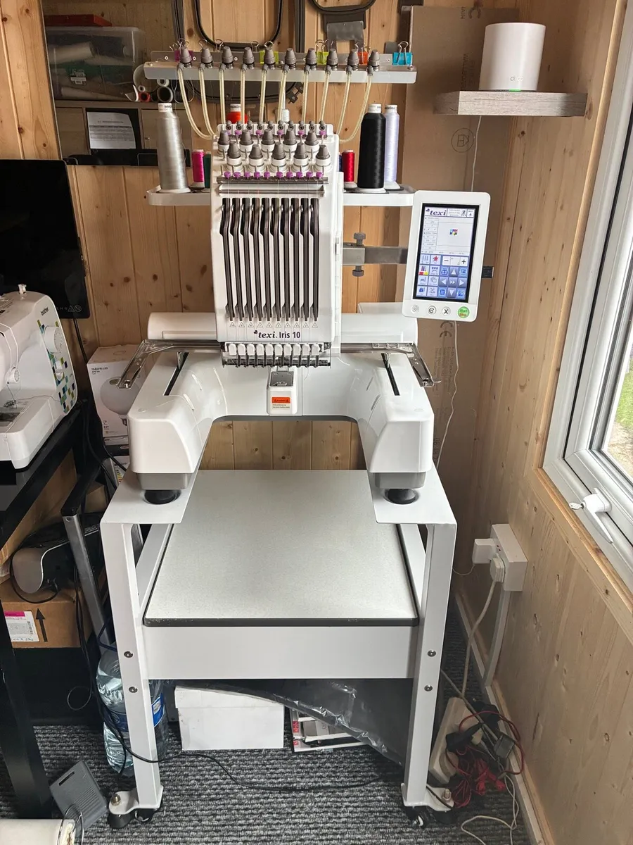Embroidery machine - Image 1