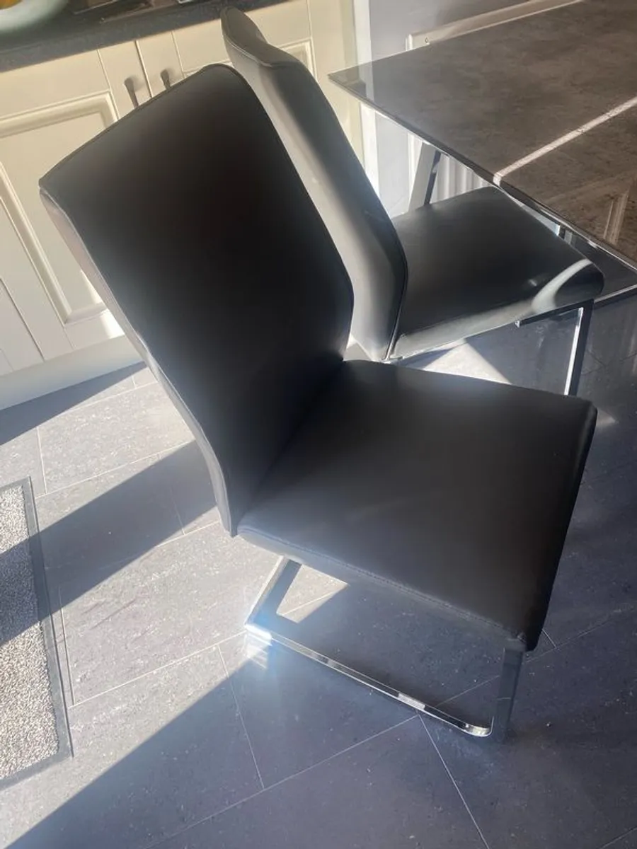 Modern Kitchen Table & 4 Grey Leather Chairs - Image 4