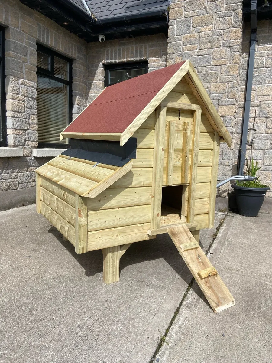Hen house - Image 1