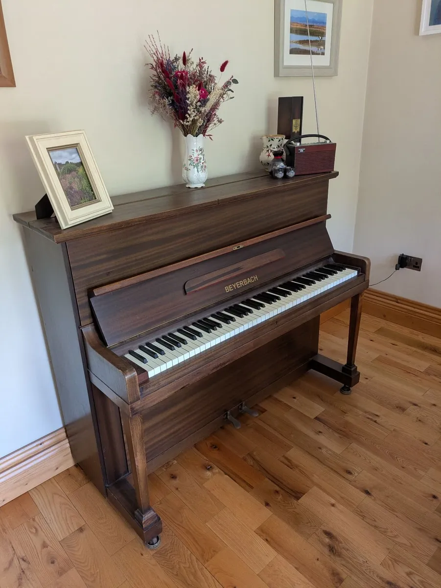 Piano - Image 1