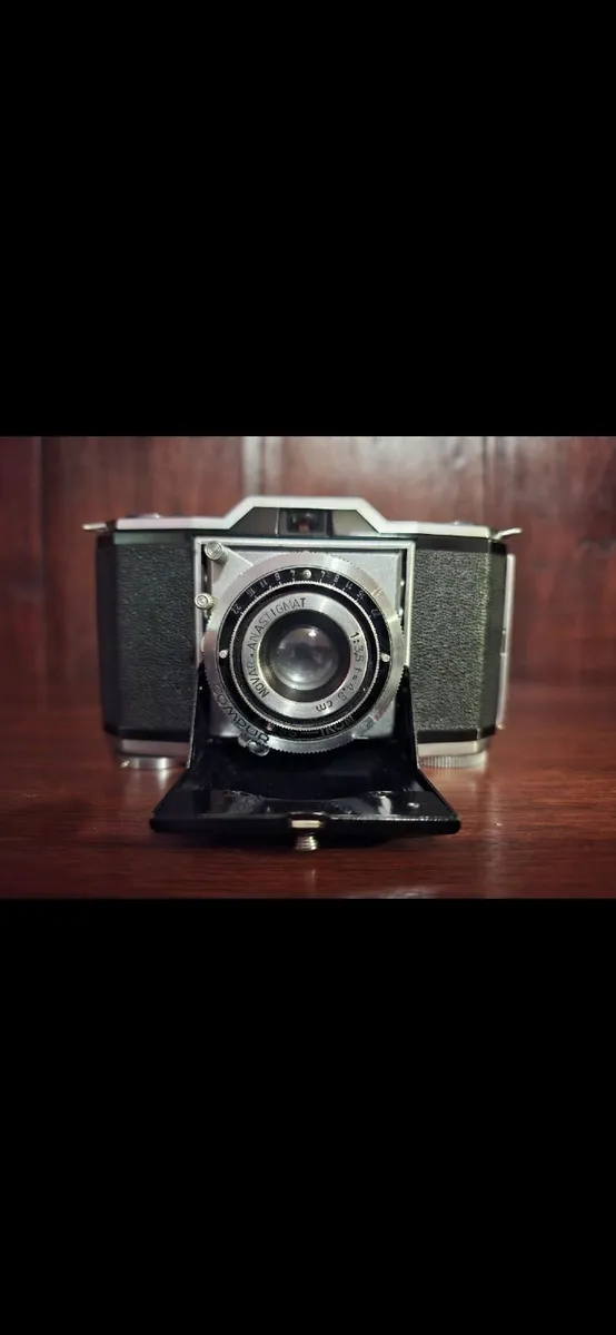 Vintage Camera Zeiss Ikon Ikonta 522/24 - Image 1
