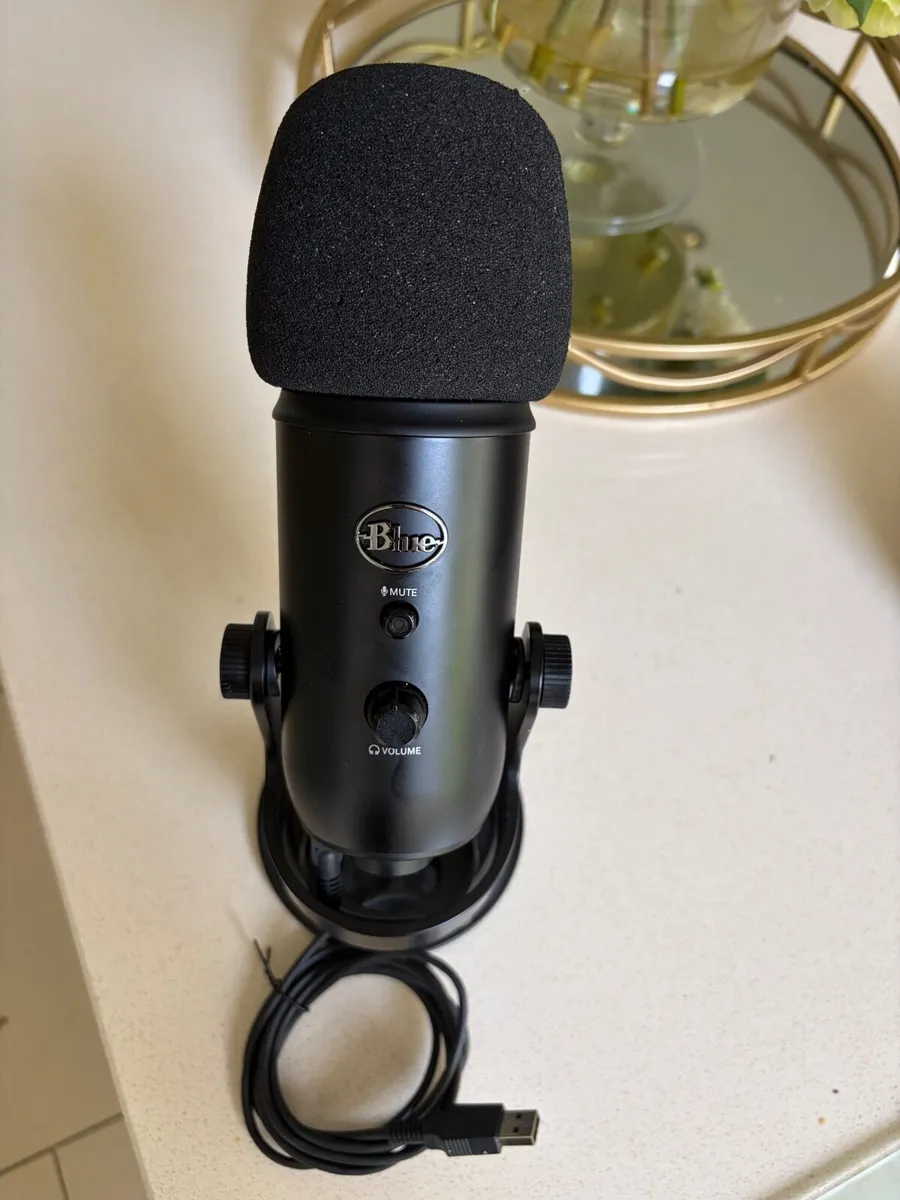 Blue yeti Mic - Image 2