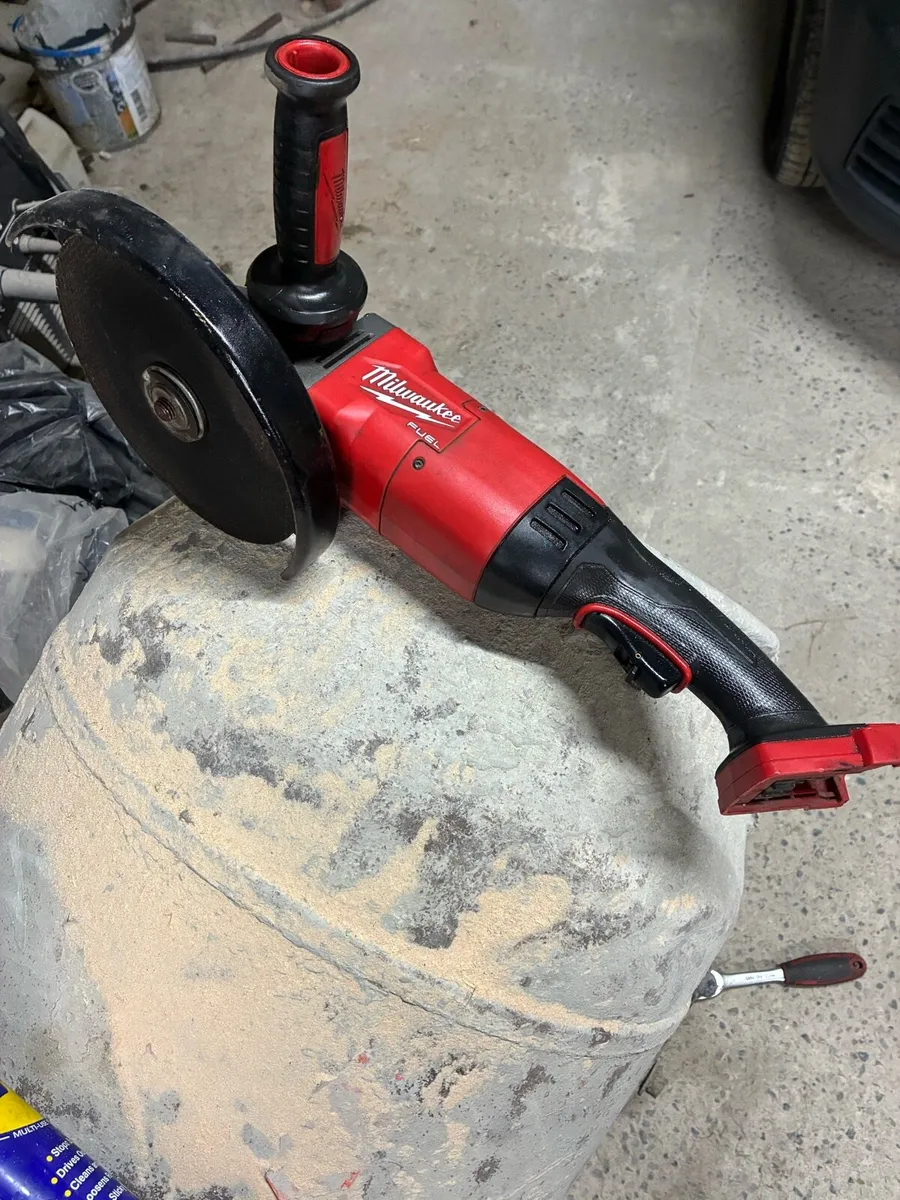 Milwaukee 9 inch grinder