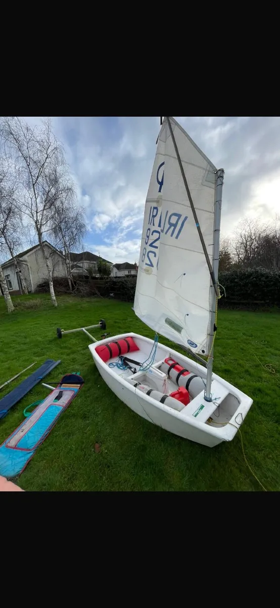 Optimist dinghy