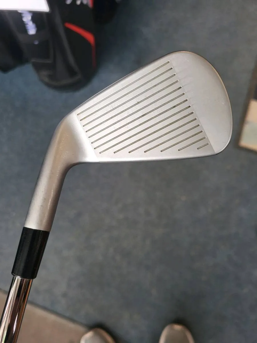 Taylormade P790 Irons - Image 3