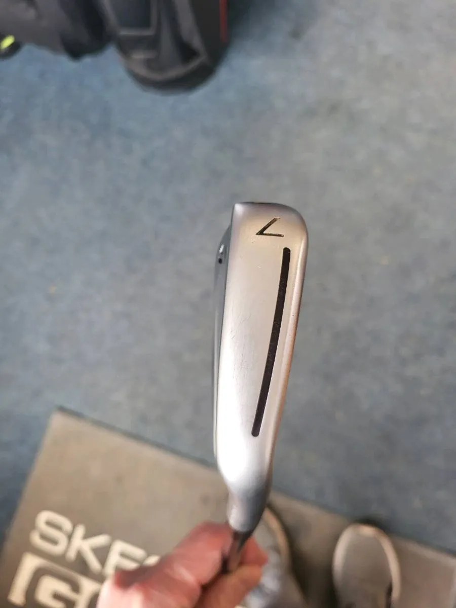 Taylormade P790 Irons - Image 2