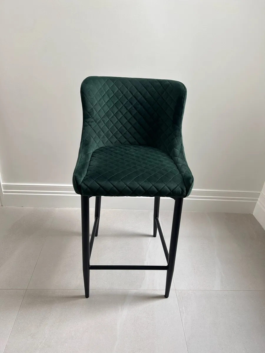 Green bar stool - Image 3