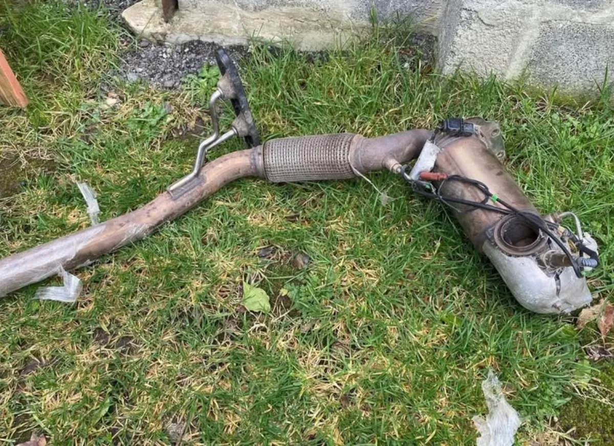 VW Passat B7 Catalytic Converter - Image 1