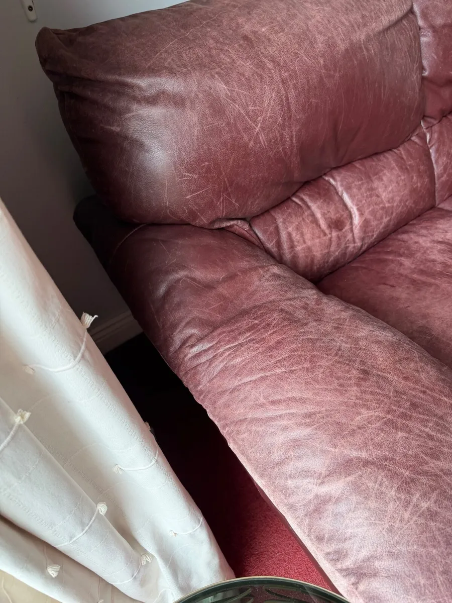 2 seater leather couch - Image 2