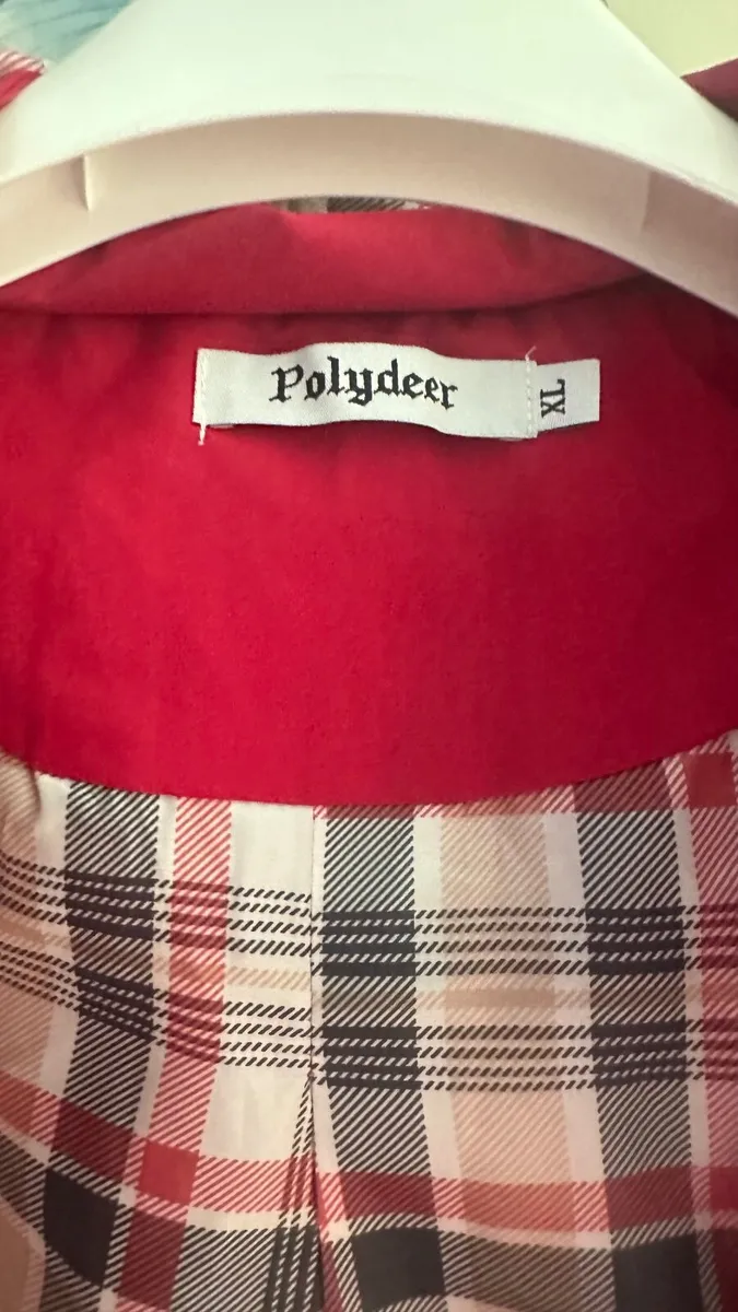 New red jacket - Image 3