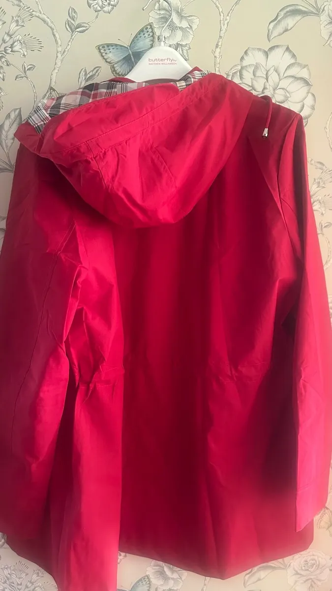 New red jacket - Image 4