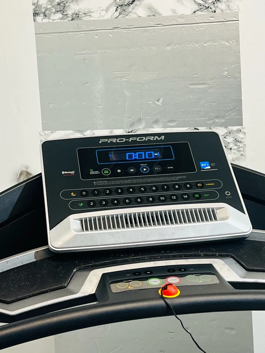 LARGE 135KG RATED TREADMILL - Image 3