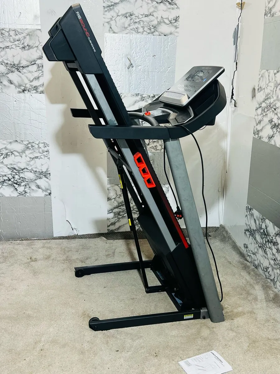 LARGE 135KG RATED TREADMILL - Image 4