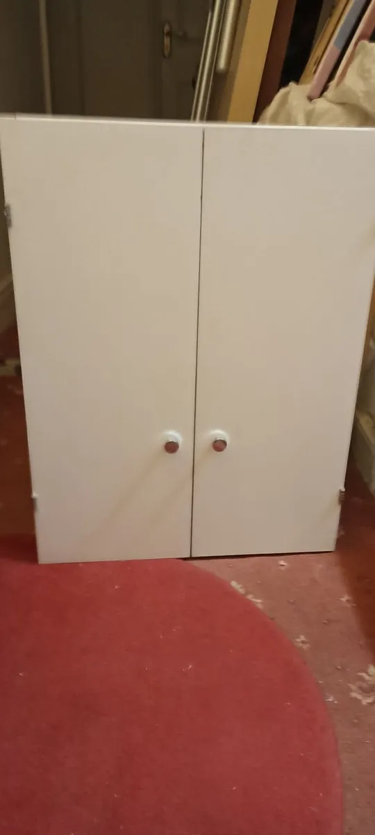 Quality Bathroom Cabinet. - Image 2