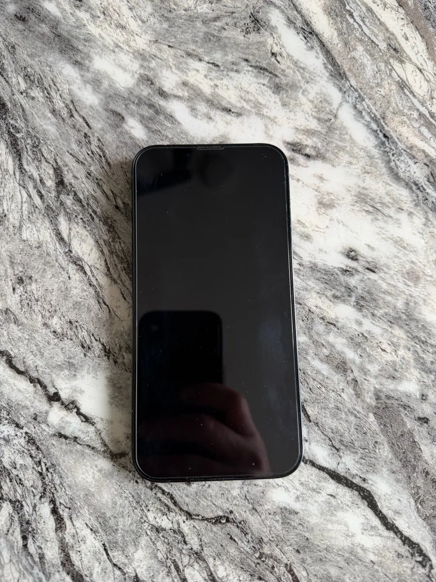 iPhone 13 - Image 1