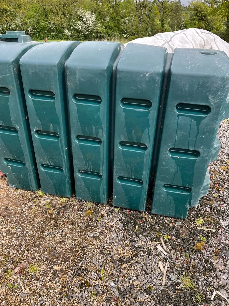 Oil tank - Image 2