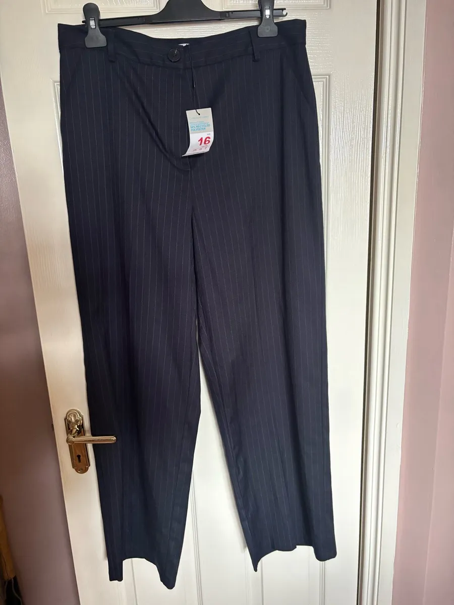 Ladies trousers - Image 1