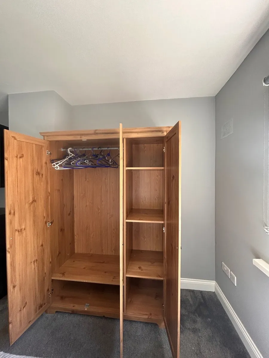 Wardrobe - Image 3