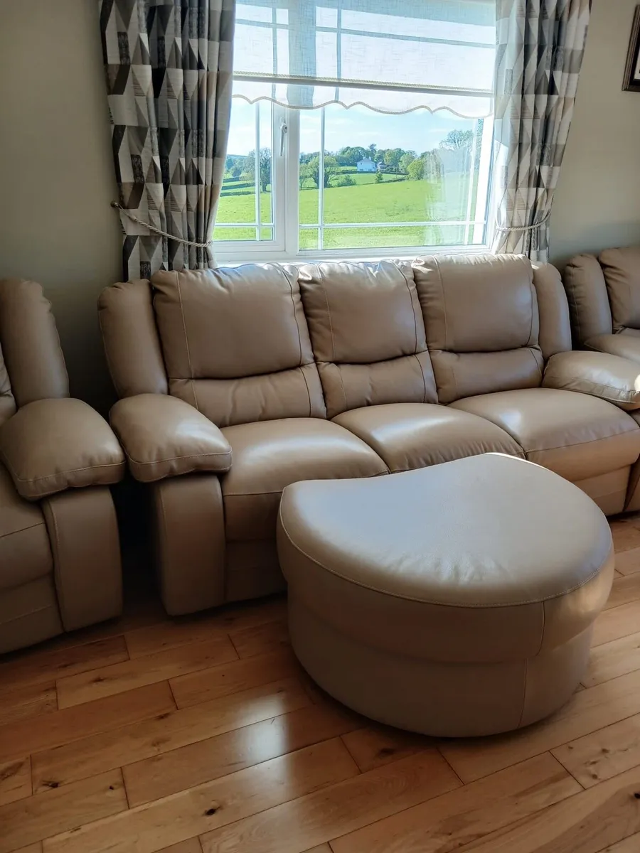 3 piece suite of furniture - Image 1