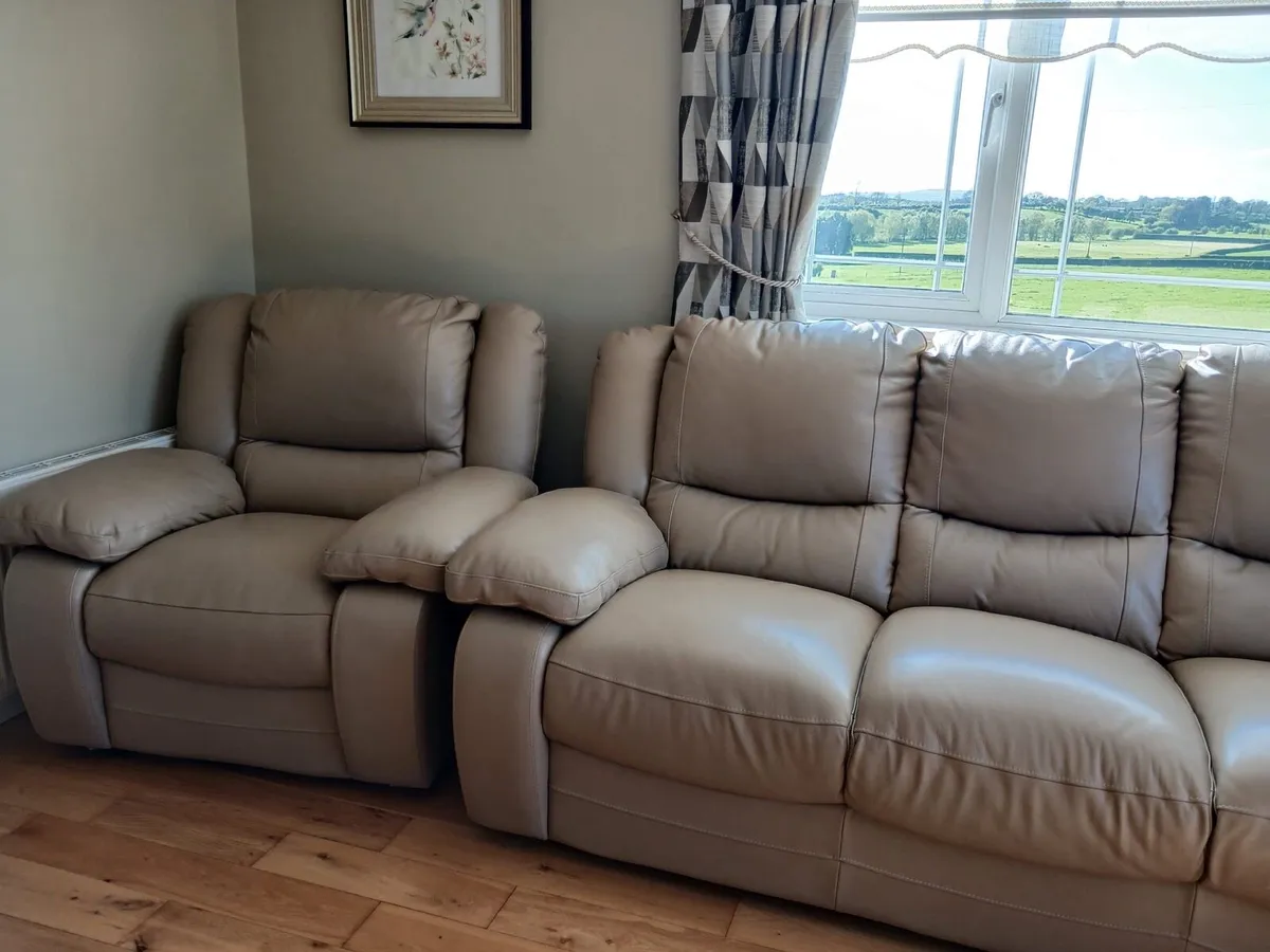 3 piece suite of furniture - Image 2