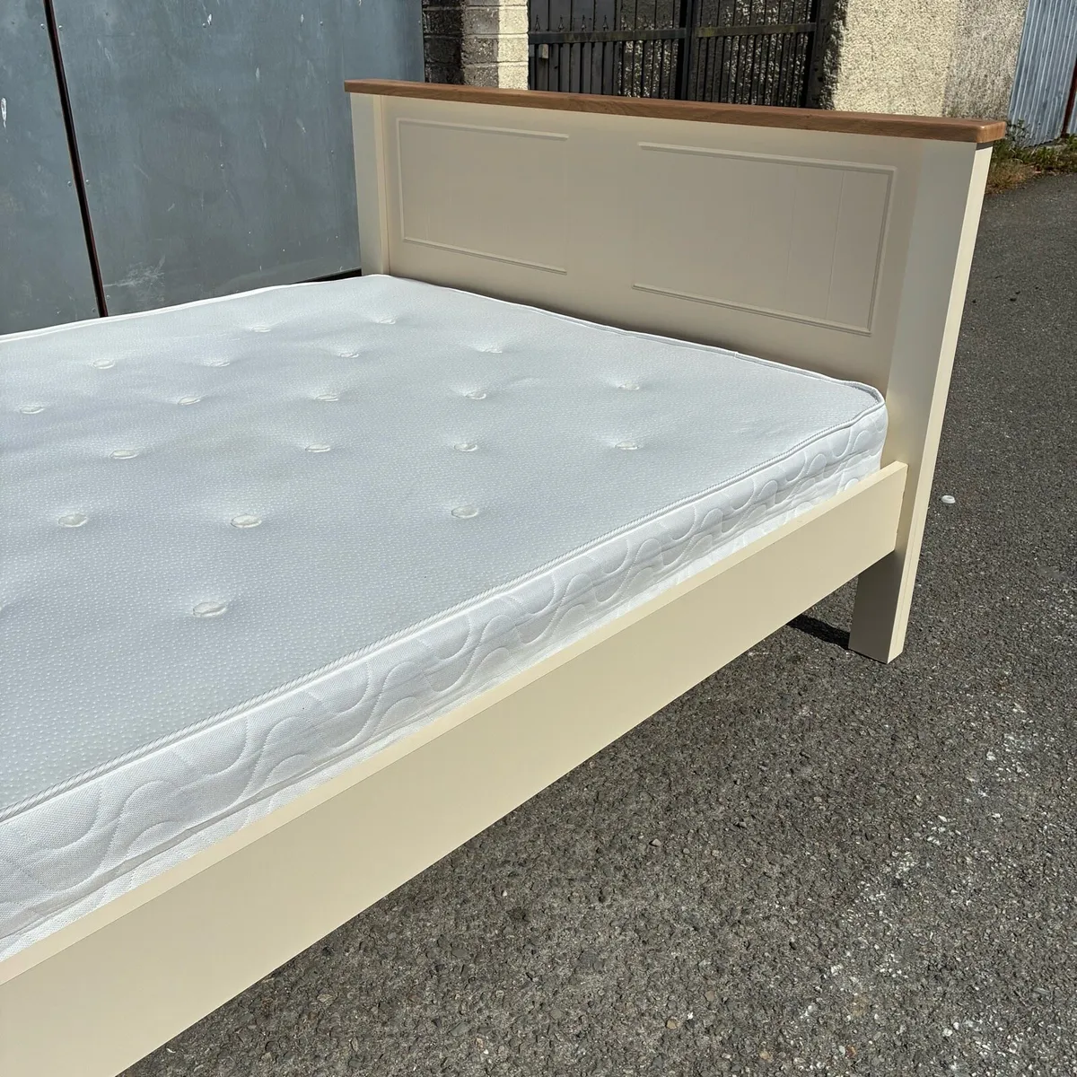 5ft king Solid Cream & pine Bed with mattress - Image 4