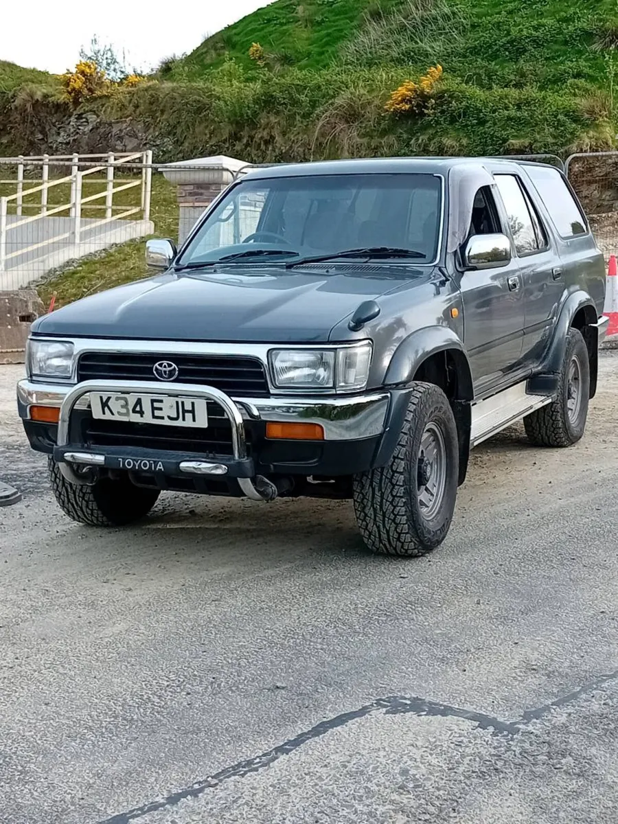 Toyota hilux surf - Image 4
