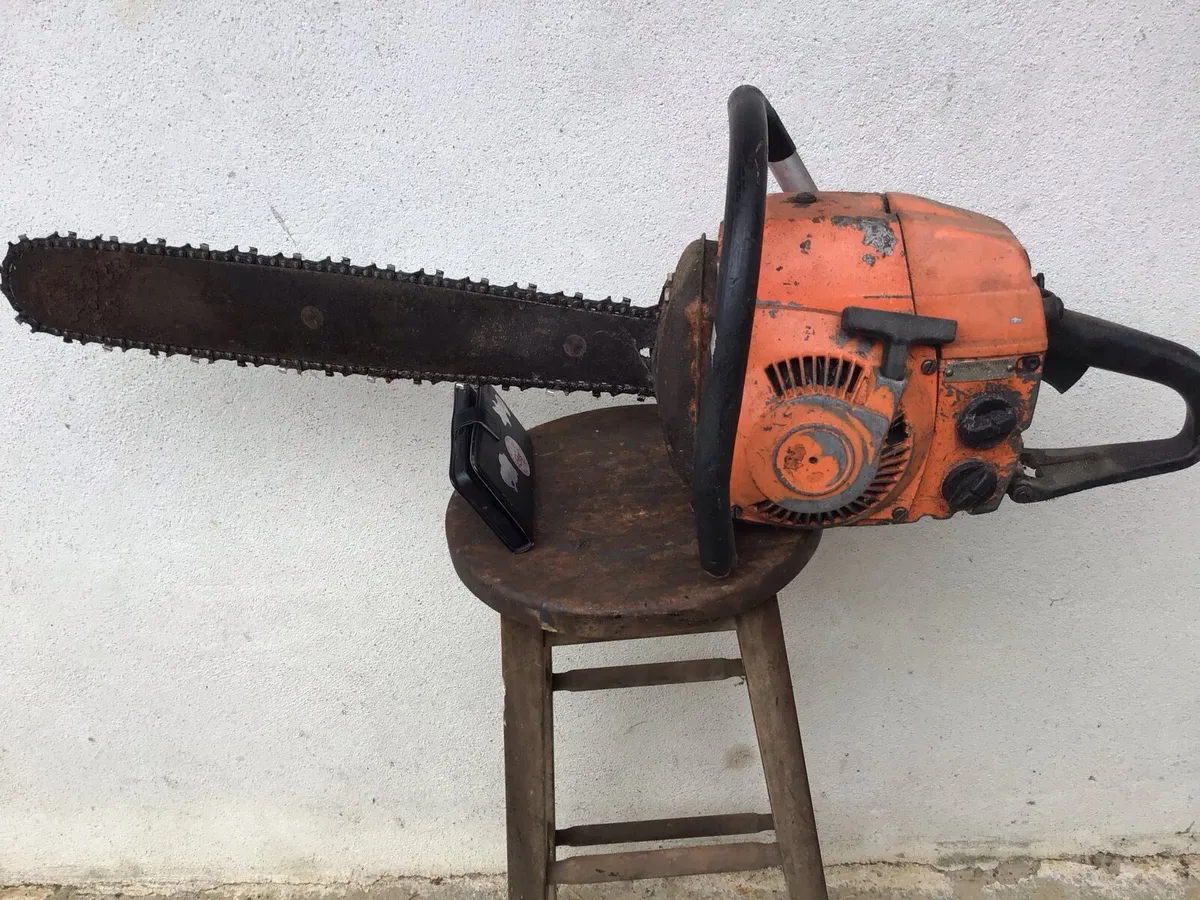 Old Husqvarna L65 chainsaws - Image 1