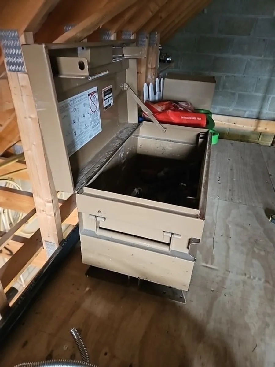 jobox  heavy duty tool chest - Image 3