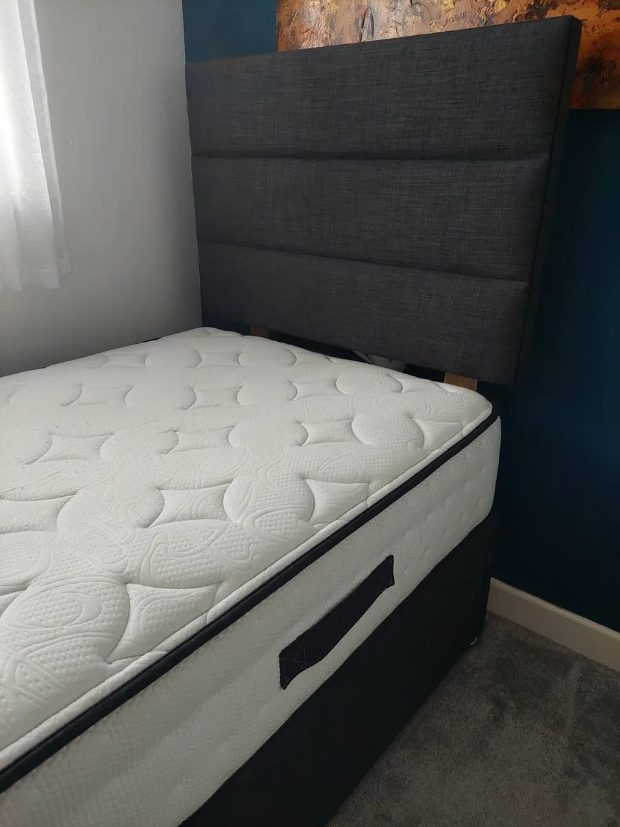 Single Divan bed with headband and mattress - Image 1