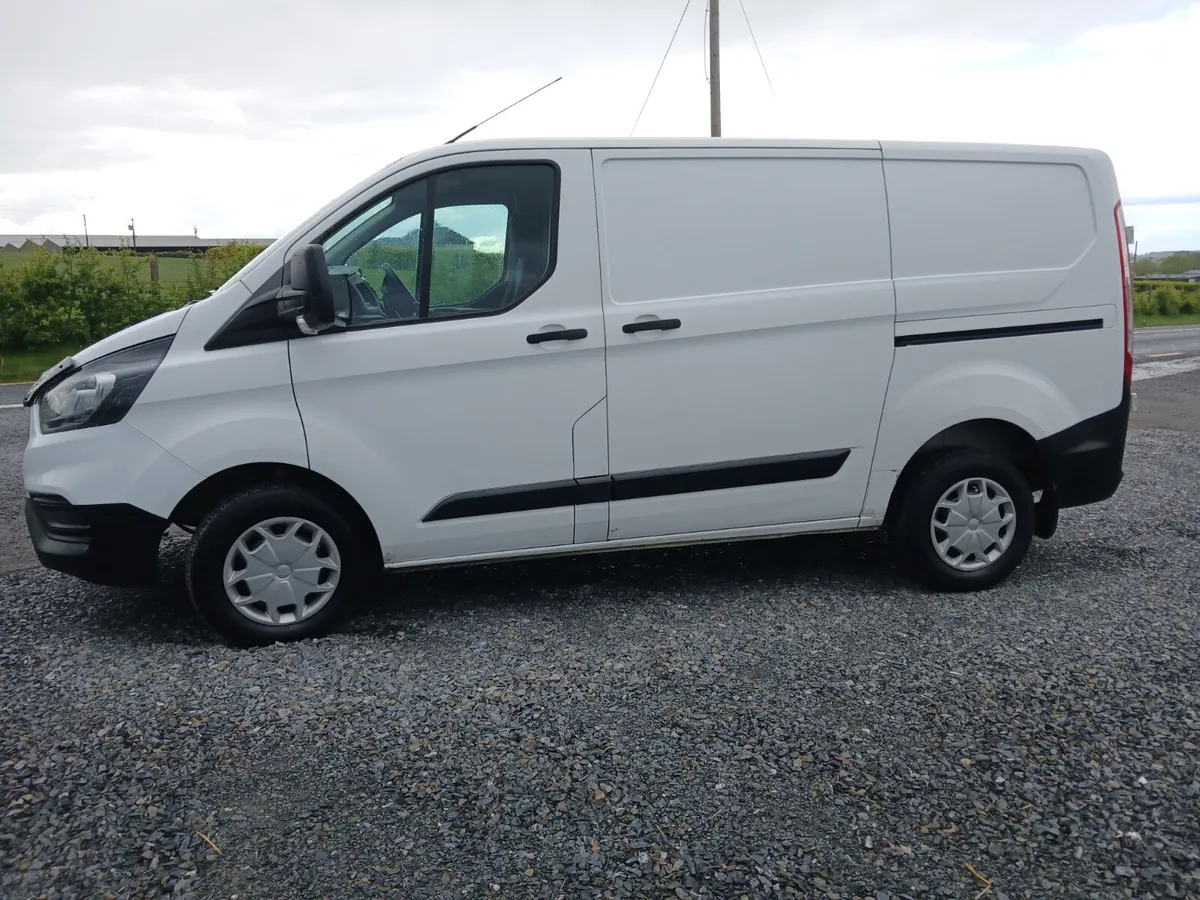 Ford Transit Custom 2019 low mileage van - Image 2