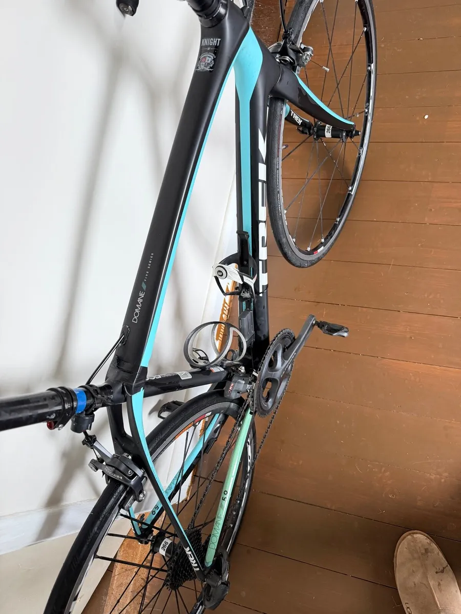 Trek Domane 5 56CM - Image 2