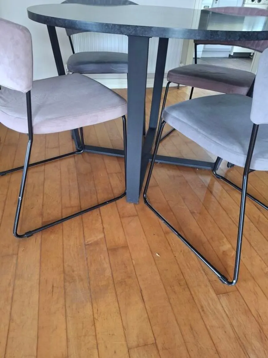 Dining table and chairs - Image 2