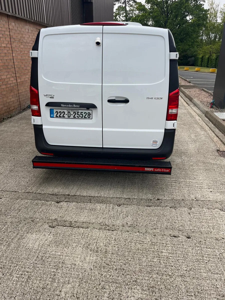 Immaculate Mercedes Vito Fridge Van - Image 2