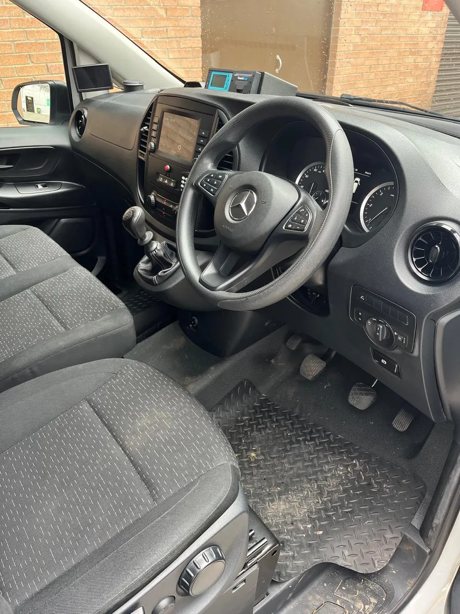 Immaculate Mercedes Vito Fridge Van - Image 4