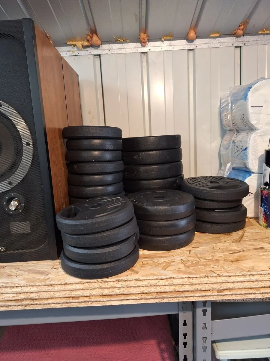 Work bench, weights and accessories - Image 3
