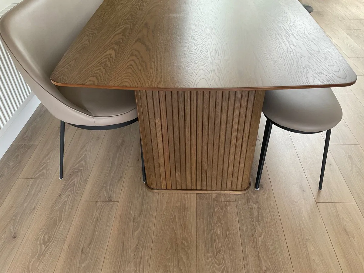 Dining Table and 2 Benches - Image 4