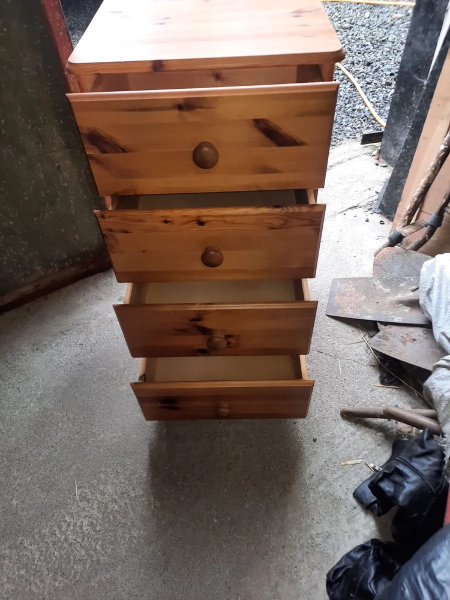 Chest of drawers - Image 1