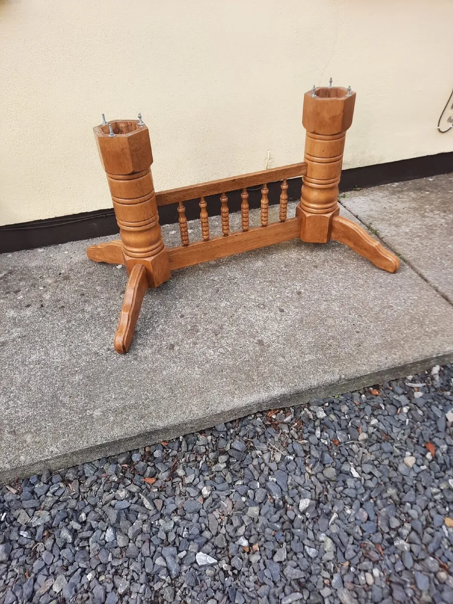Table pod - Image 1