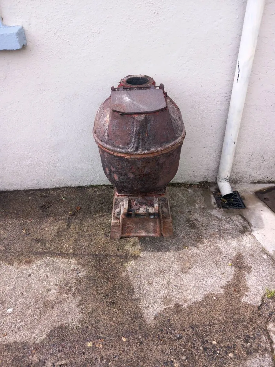 Pot belly stove for sale - Image 1