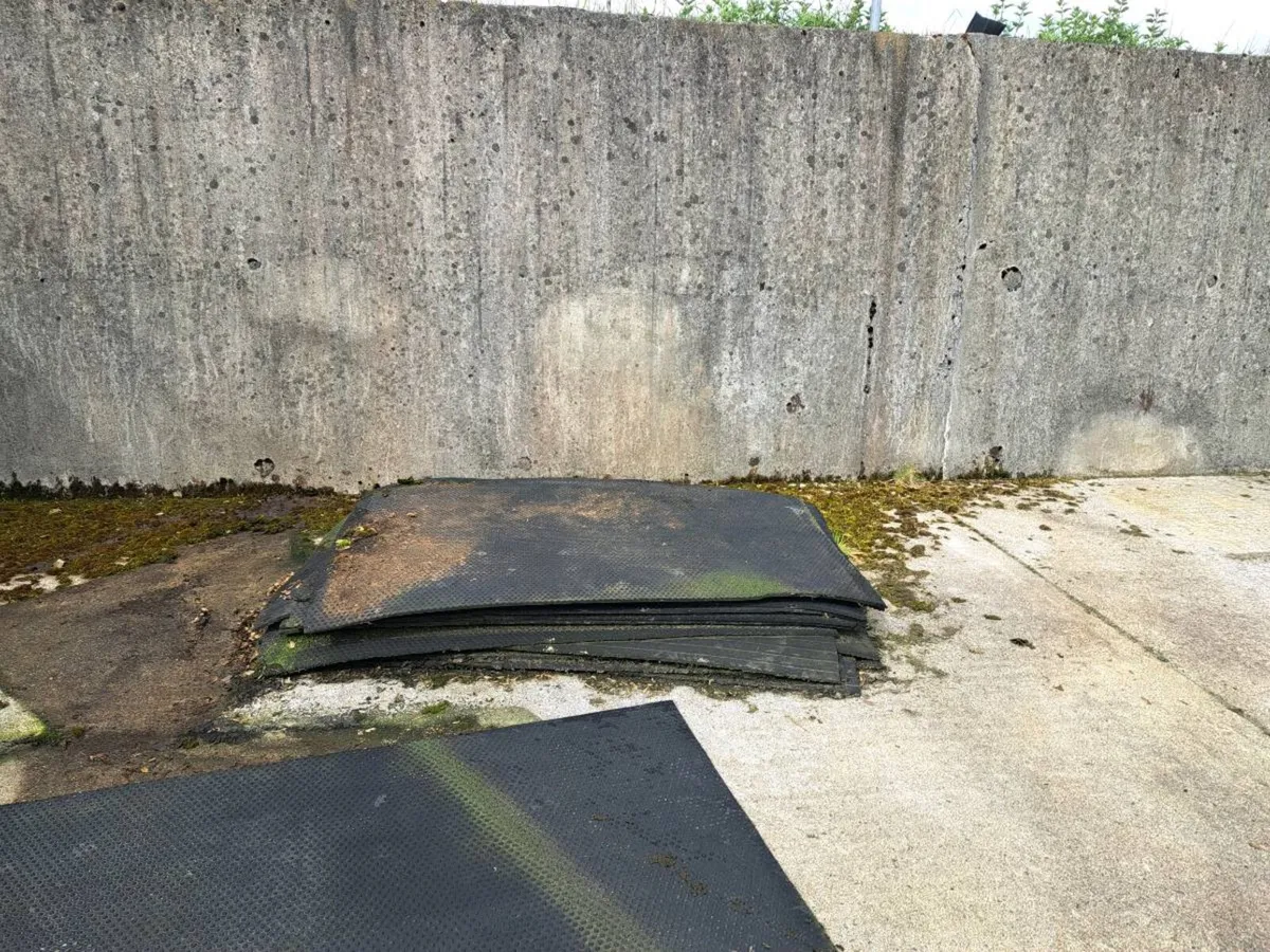Cubicle mats - Image 1