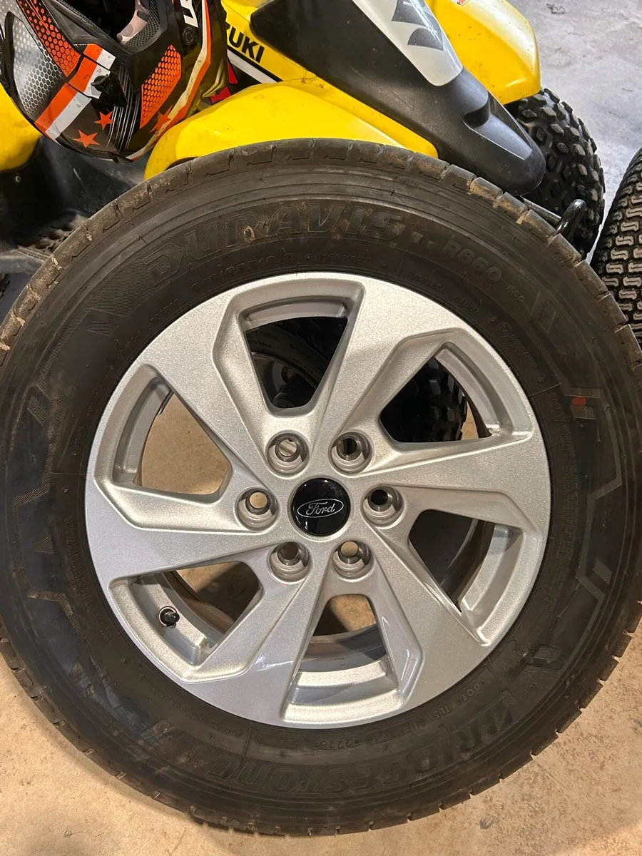 2026 transit custom alloys only 2k miles on tyres