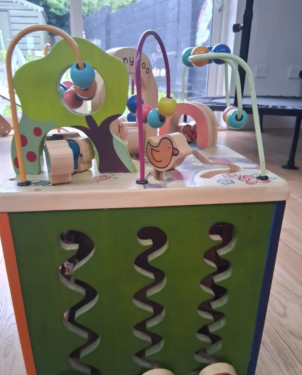 Zany zoo activity cube - Image 2