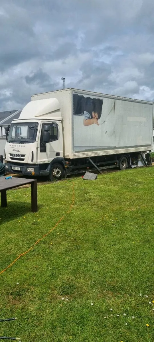 Recovery Truck,Iveco Cab chassis - Image 2