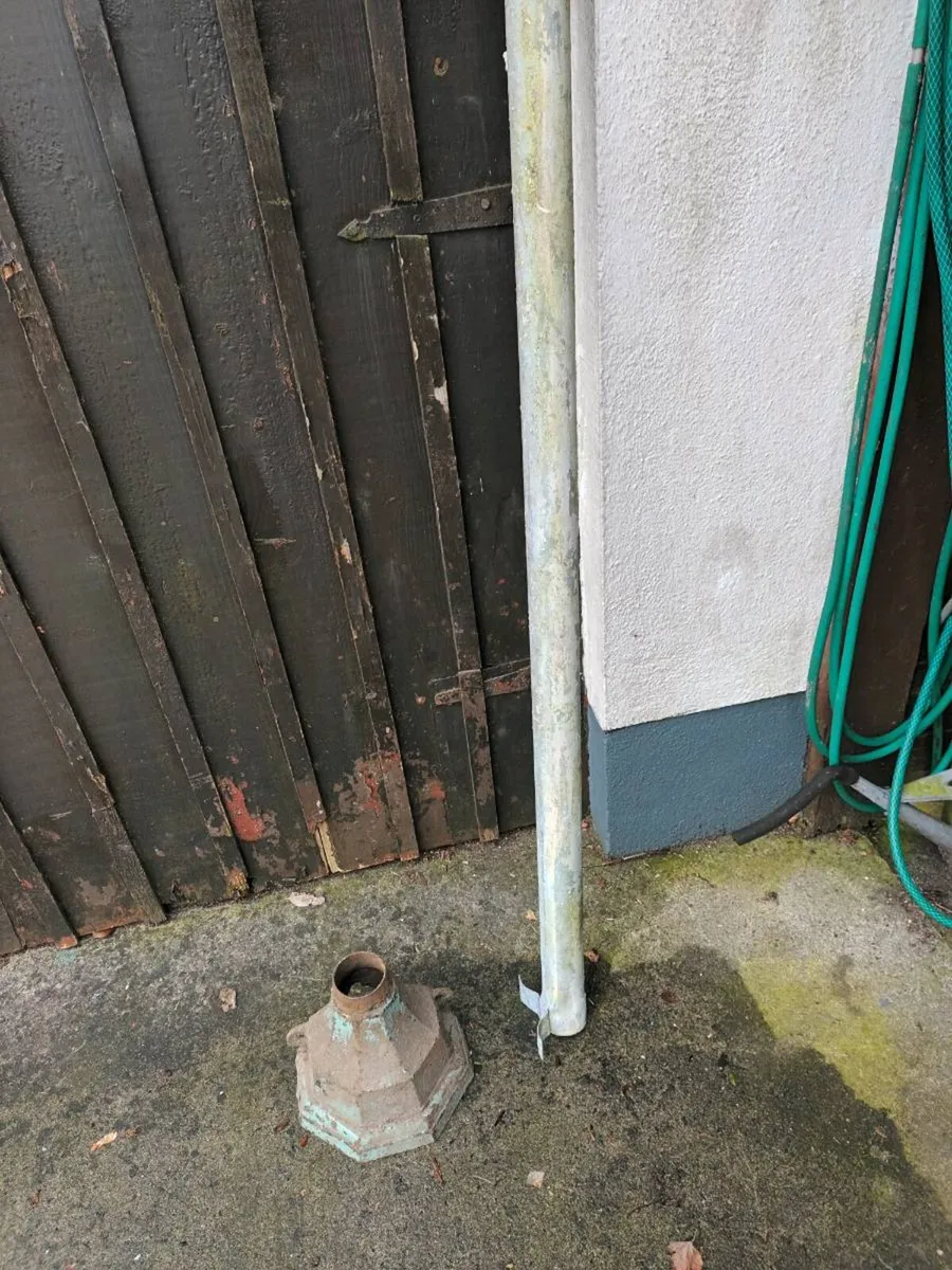 Drain Pipe and Hopper - Image 3