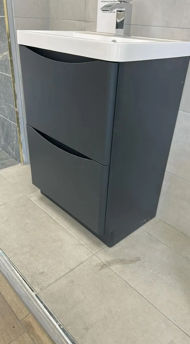 New Bathroom unit plus sink  ( no tap) - Image 1