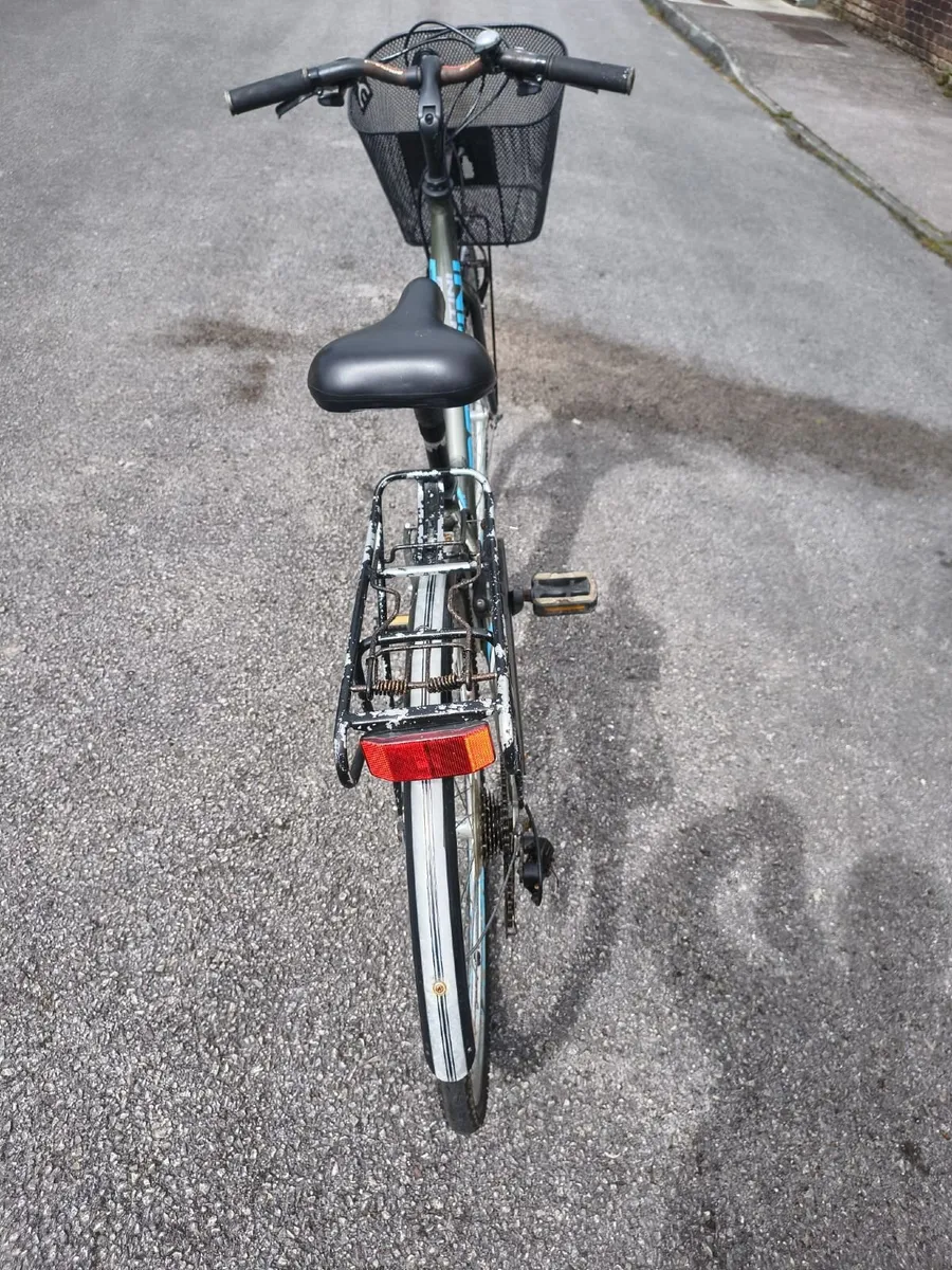 Woman's bike - Image 1