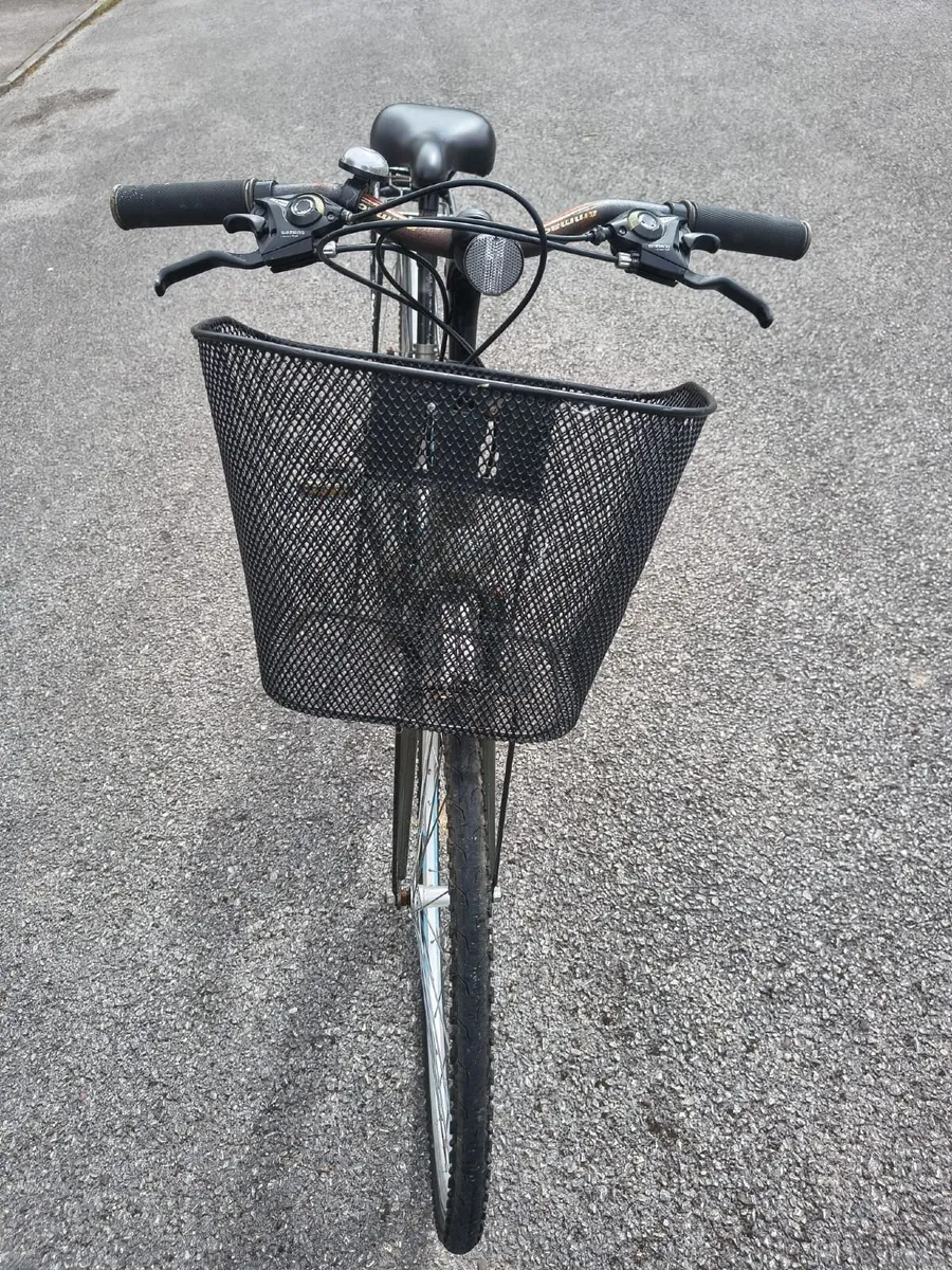 Woman's bike - Image 3