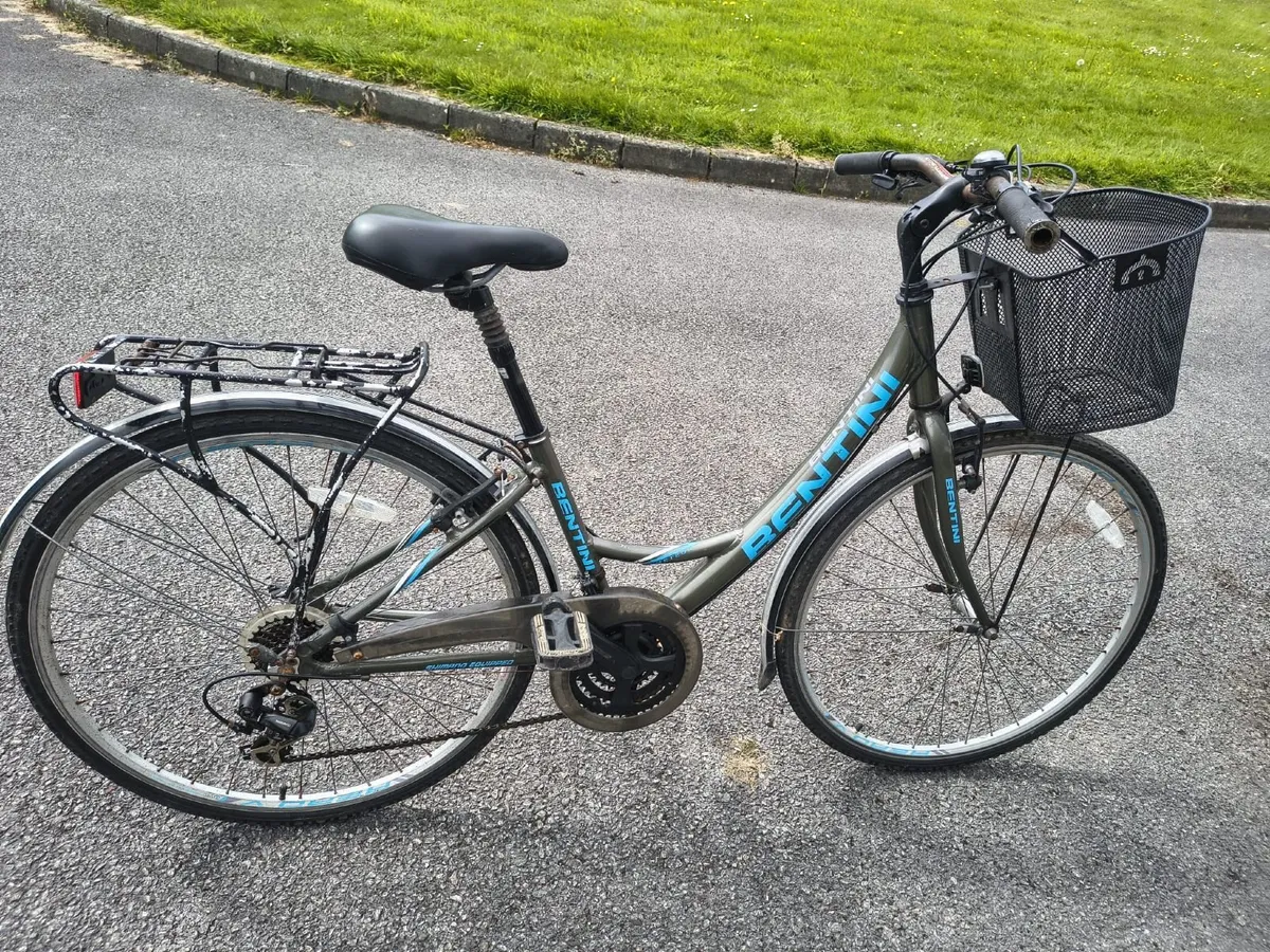 Woman's bike - Image 4